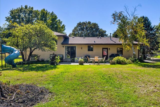 1423 NW 71st Place, Ankeny, IA 50023