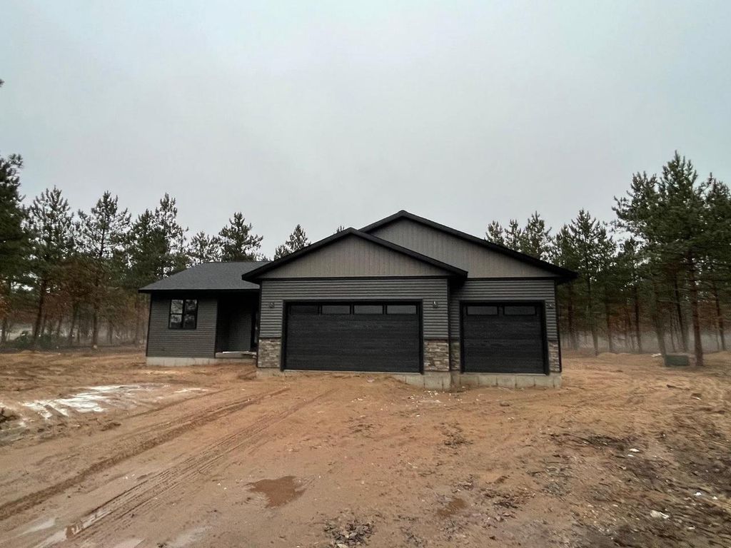 335 Timber Drive, Nekoosa, WI 54457