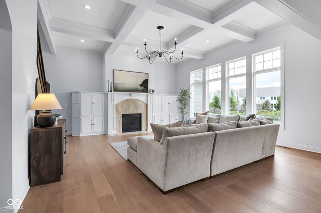 11521 Willow Bend Drive, Zionsville, IN 46077