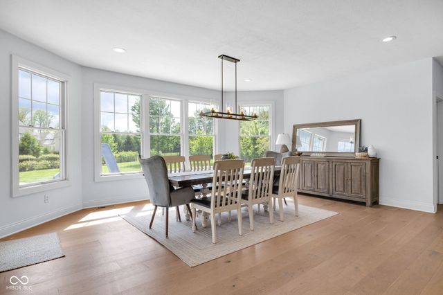 11521 Willow Bend Drive, Zionsville, IN 46077