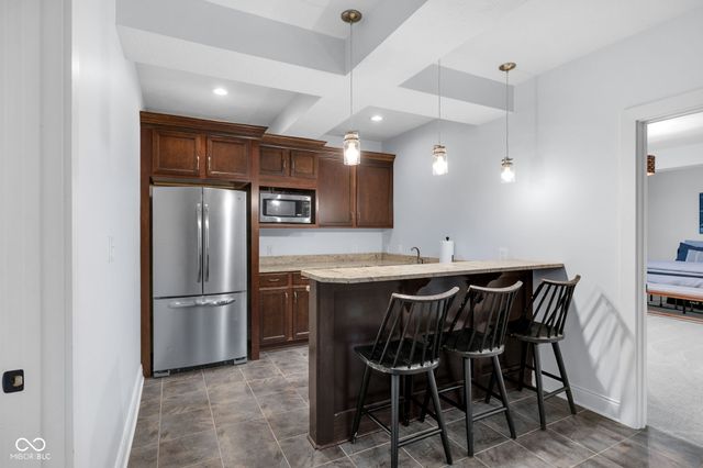 11521 Willow Bend Drive, Zionsville, IN 46077