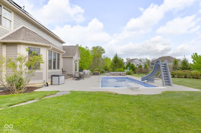 11521 Willow Bend Drive, Zionsville, IN 46077