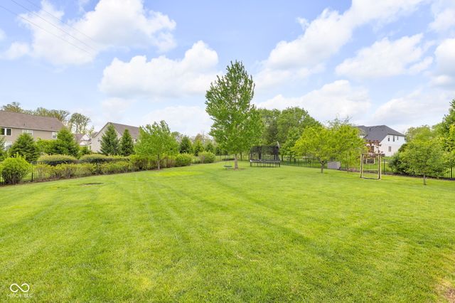 11521 Willow Bend Drive, Zionsville, IN 46077
