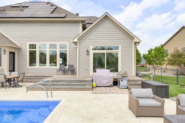 11521 Willow Bend Drive, Zionsville, IN 46077