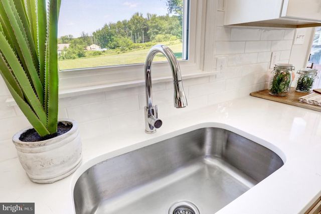 1903 MCKNIGHTS GAP RD, Reading, PA 19604