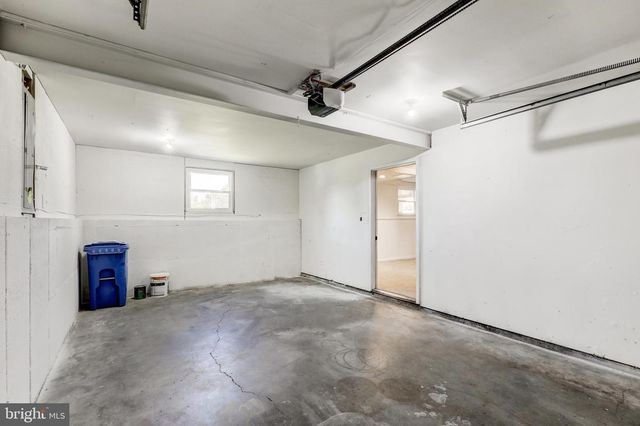 1903 MCKNIGHTS GAP RD, Reading, PA 19604