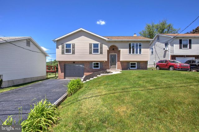 1903 MCKNIGHTS GAP RD, Reading, PA 19604