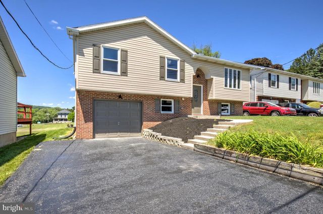 1903 MCKNIGHTS GAP RD, Reading, PA 19604
