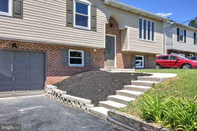 1903 MCKNIGHTS GAP RD, Reading, PA 19604