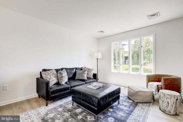 1903 MCKNIGHTS GAP RD, Reading, PA 19604