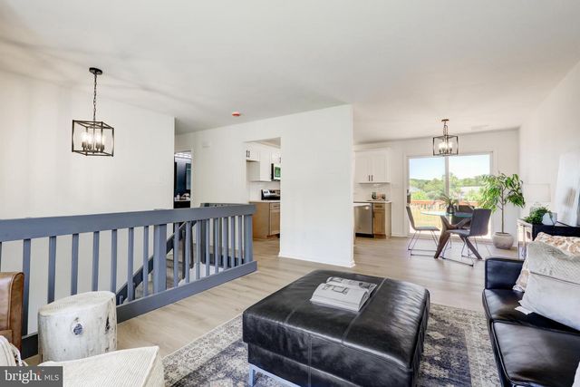 1903 MCKNIGHTS GAP RD, Reading, PA 19604