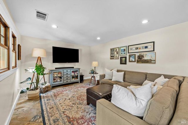 1111 Olive Hill Ln, Napa, CA 94558