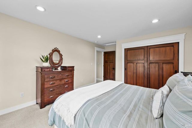 1111 Olive Hill Ln, Napa, CA 94558