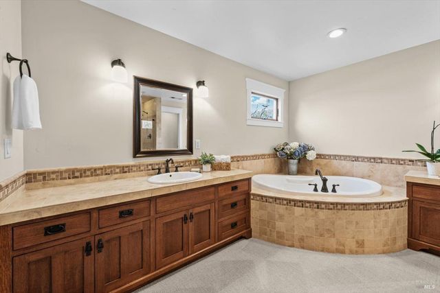 1111 Olive Hill Ln, Napa, CA 94558