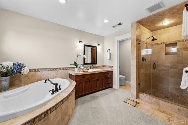 1111 Olive Hill Ln, Napa, CA 94558