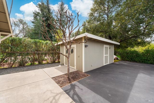 1111 Olive Hill Ln, Napa, CA 94558