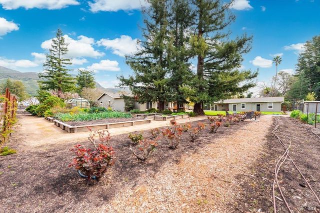 1111 Olive Hill Ln, Napa, CA 94558