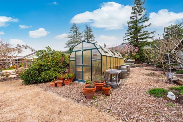 1111 Olive Hill Ln, Napa, CA 94558