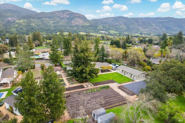 1111 Olive Hill Ln, Napa, CA 94558