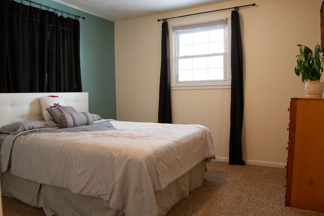 30 Ridge Lane Drive, Decatur, IL 62521