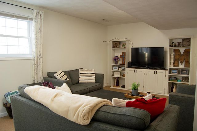 30 Ridge Lane Drive, Decatur, IL 62521