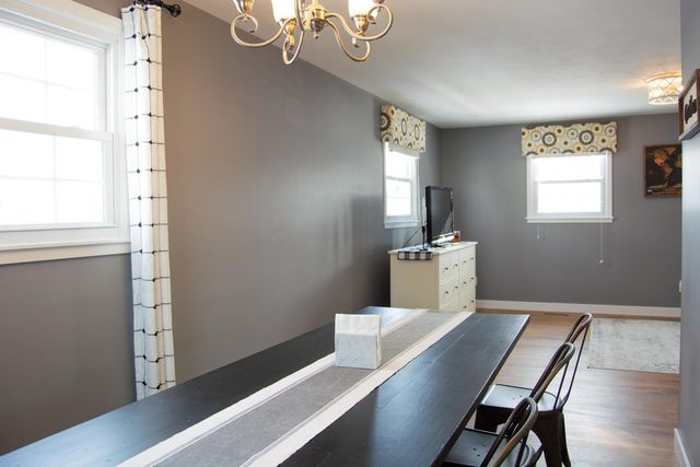 30 Ridge Lane Drive, Decatur, IL 62521