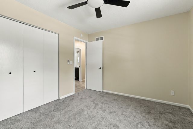 3323 Kimberly Downs Road, Davenport, IA 52807