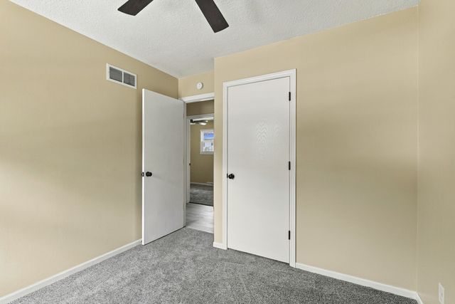 3323 Kimberly Downs Road, Davenport, IA 52807