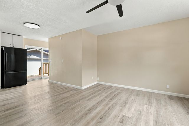 3323 Kimberly Downs Road, Davenport, IA 52807