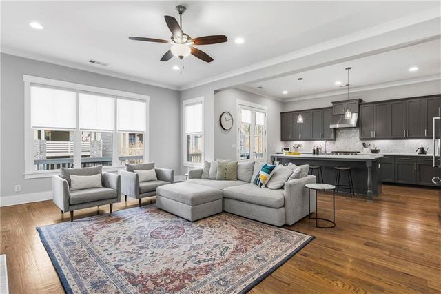 1916 Red Eagle Walk, Atlanta, GA 30318