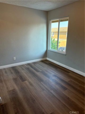 1323 S Standard Avenue A, Santa Ana, CA 92707