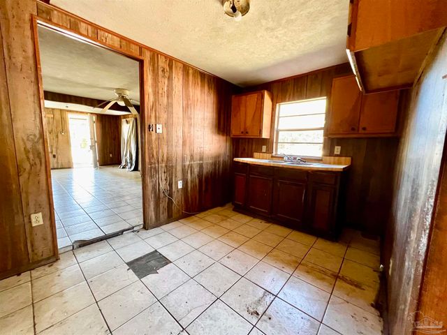 3042 N Guillemard St, Pensacola, FL 32503