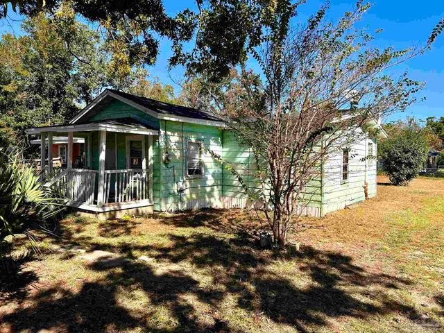 3042 N Guillemard St, Pensacola, FL 32503
