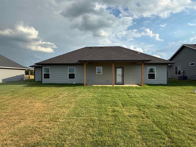 5534 W 42nd Street South, Wichita, KS 67215