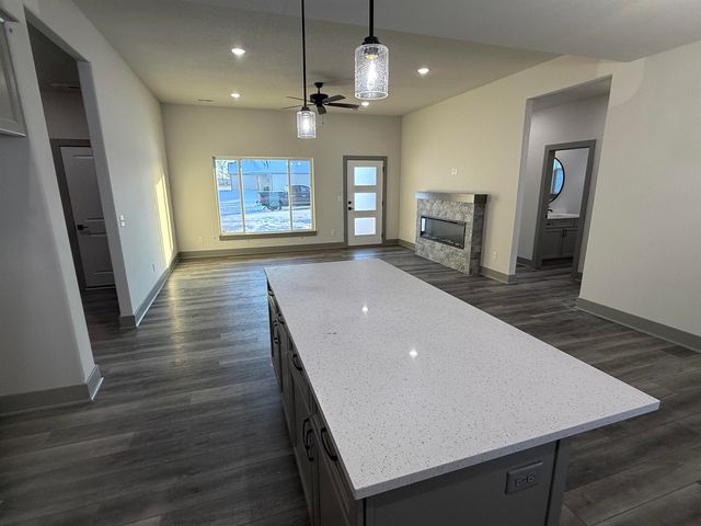 5534 W 42nd Street South, Wichita, KS 67215