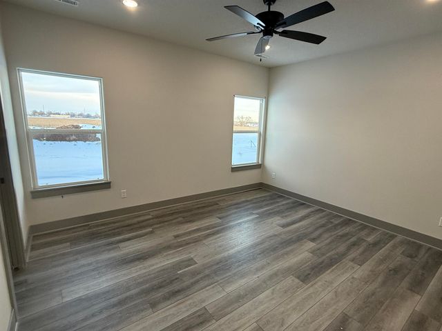 5534 W 42nd Street South, Wichita, KS 67215