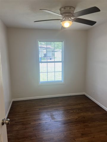 140 Vandenburg Drive, Denison, TX 75020