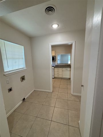 140 Vandenburg Drive, Denison, TX 75020