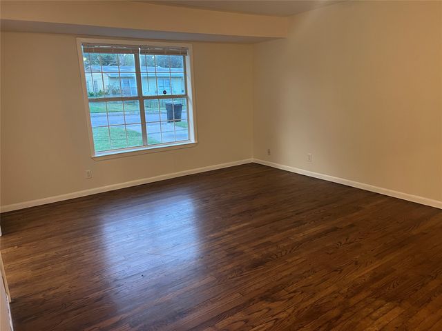 140 Vandenburg Drive, Denison, TX 75020