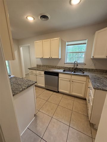 140 Vandenburg Drive, Denison, TX 75020