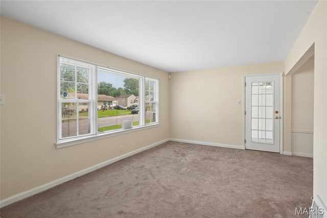 10200 Coburg Lands Drive, Bellefontaine Nghbrs, MO 63137