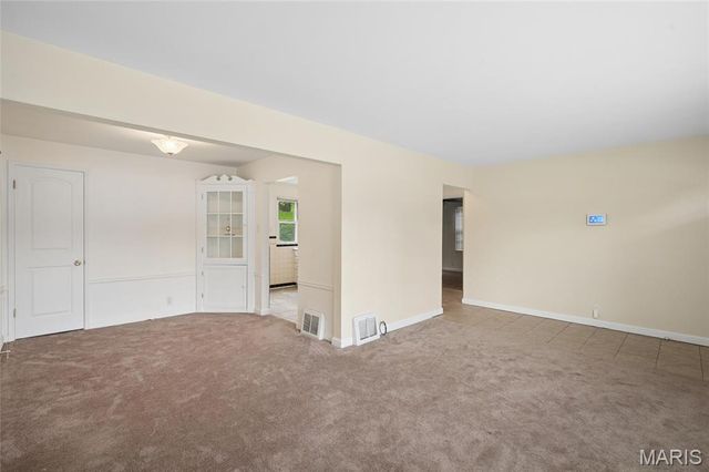 10200 Coburg Lands Drive, Bellefontaine Nghbrs, MO 63137