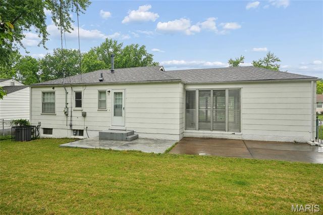 10200 Coburg Lands Drive, Bellefontaine Nghbrs, MO 63137
