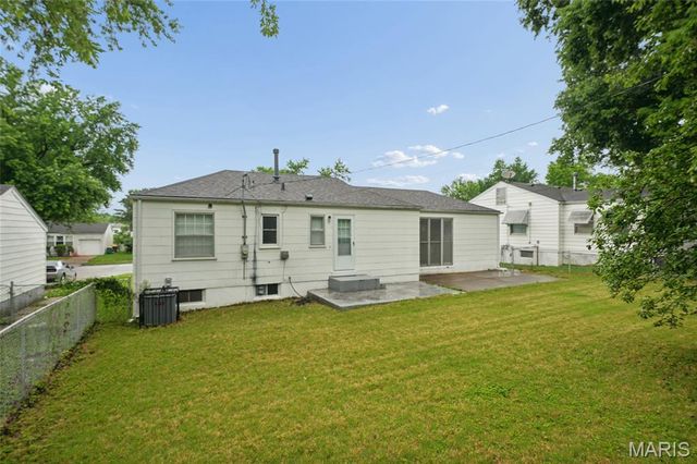 10200 Coburg Lands Drive, Bellefontaine Nghbrs, MO 63137