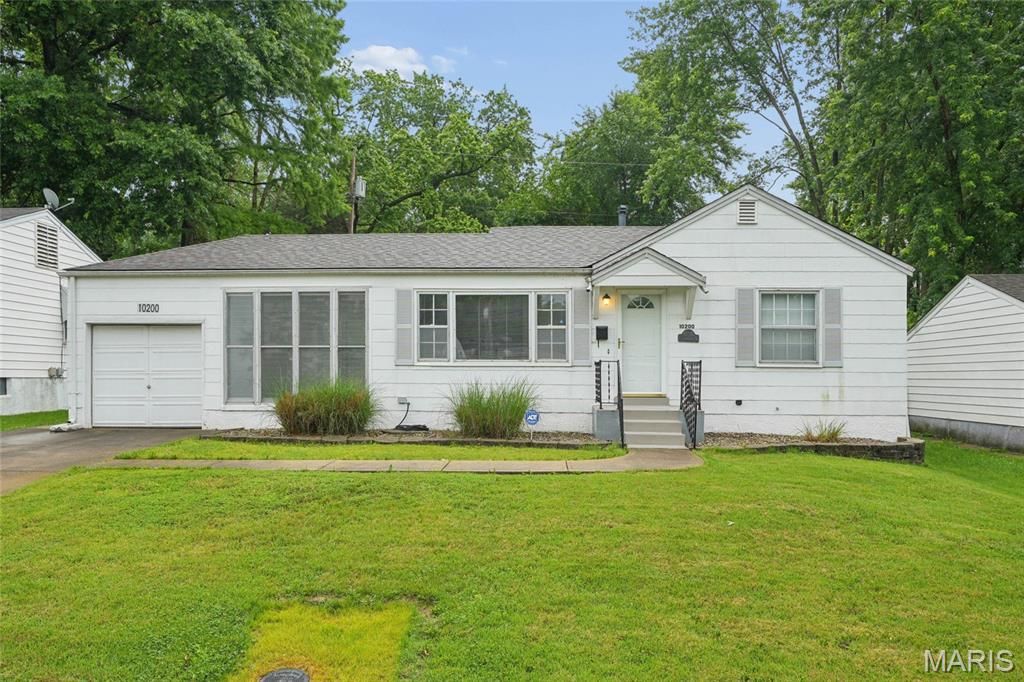 10200 Coburg Lands Drive, Bellefontaine Nghbrs, MO 63137