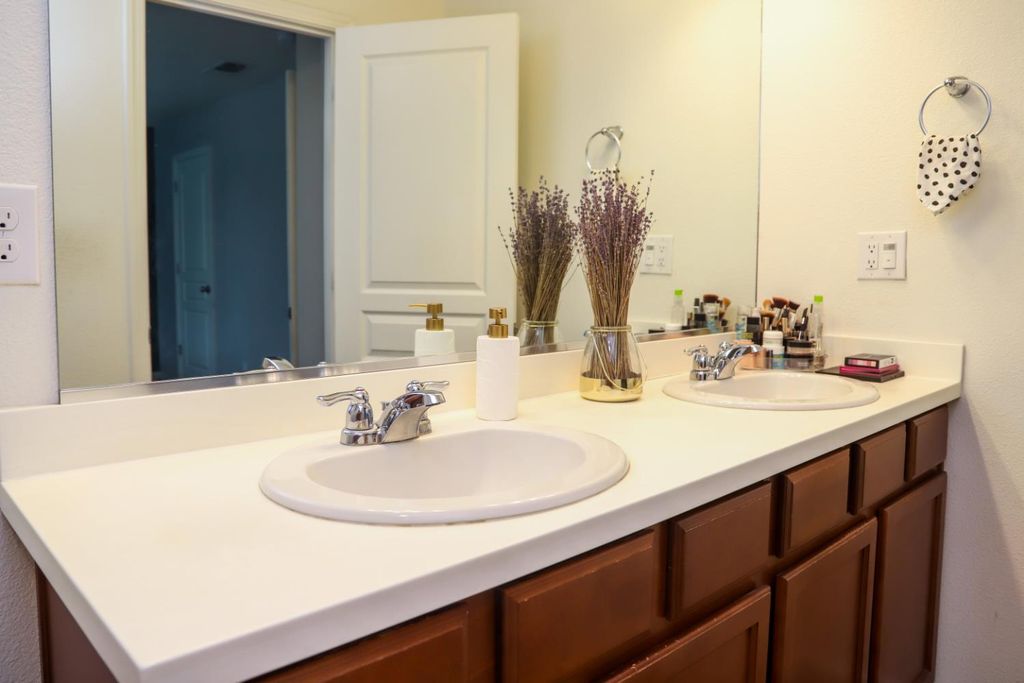 Image 17 of property listing at 313 Fritz Street, Madera, CA 93638