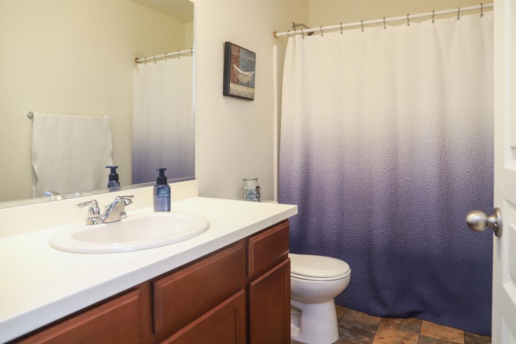 Image 28 of property listing at 313 Fritz Street, Madera, CA 93638