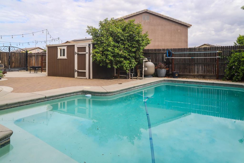 Image 31 of property listing at 313 Fritz Street, Madera, CA 93638