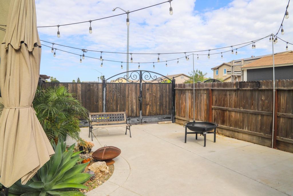 Image 33 of property listing at 313 Fritz Street, Madera, CA 93638