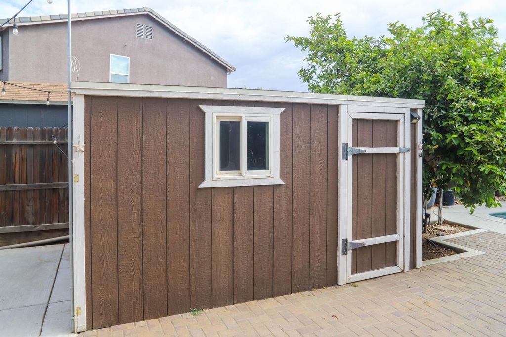 Image 34 of property listing at 313 Fritz Street, Madera, CA 93638